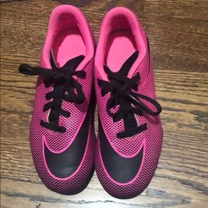 Girls soccer shoes